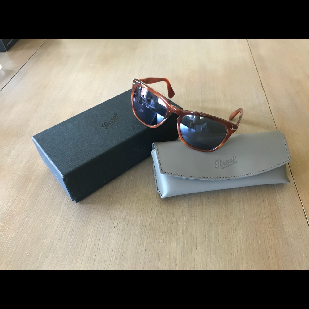 Persol Polarised Capri 3024S Unisex Sunglasses